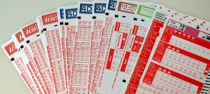 Keuntungan Membeli Tiket Lotre Online